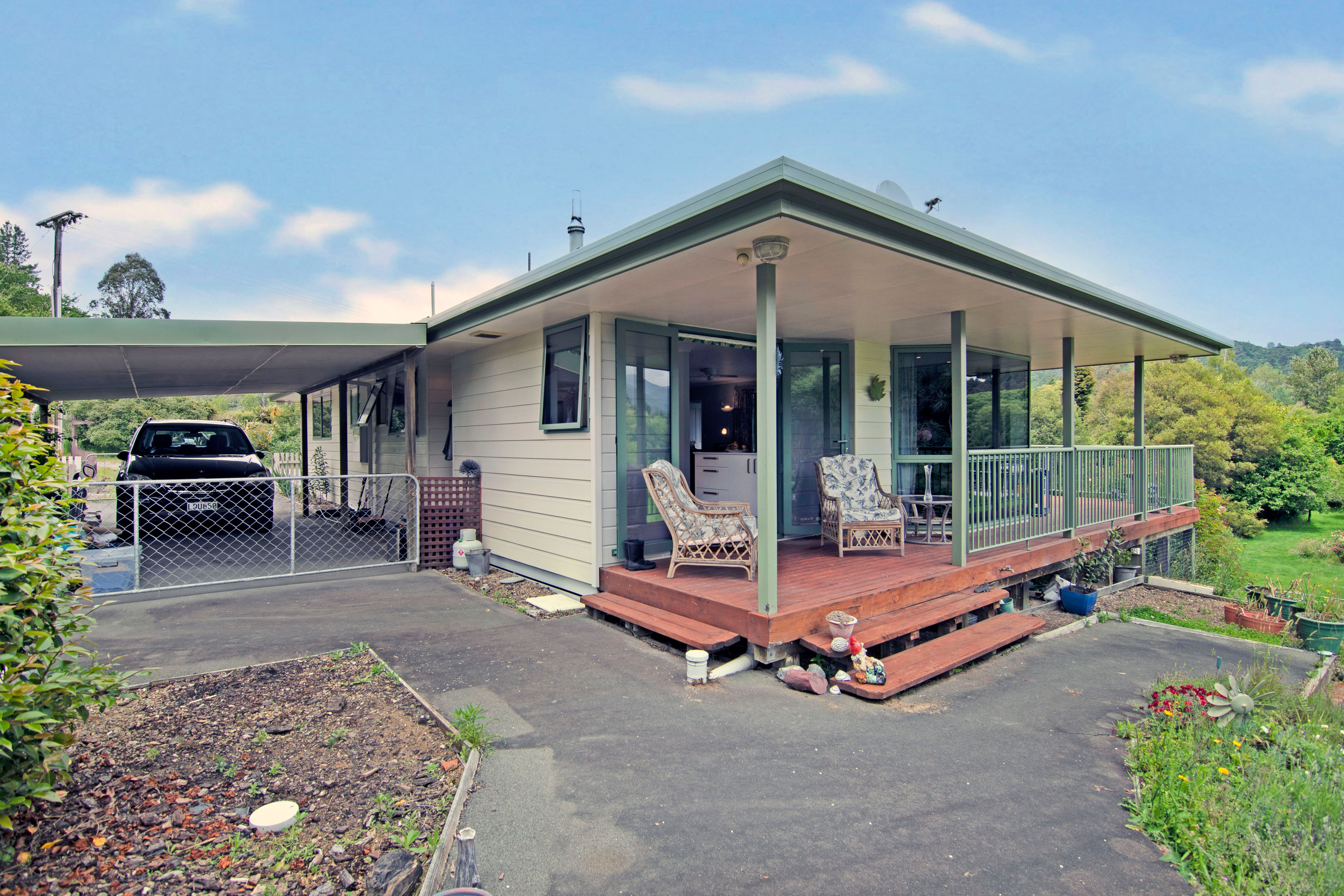 Ideally placed for fishermen, being close to the Motueka River property photo